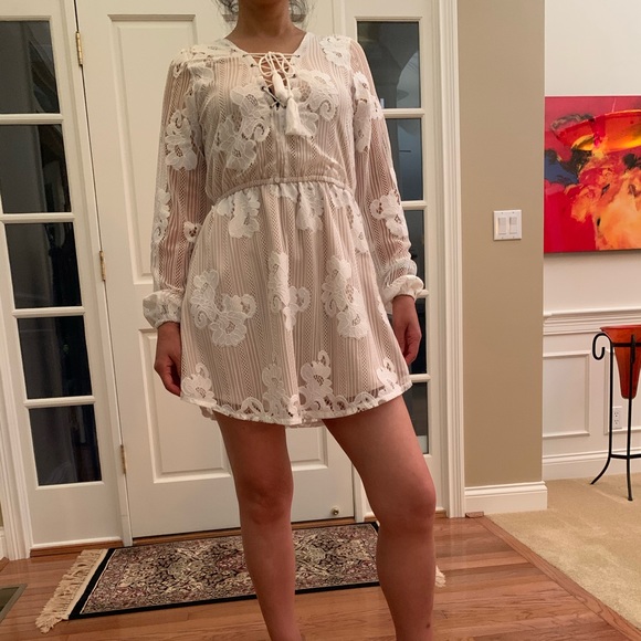 Lovers + Friends | Dresses | Long Sleeve White Dress Lovers Friends Xs | Poshmark Lovers + Friends | Dresses | Long Sleeve White Dress Lovers Friends Xs | Poshmark